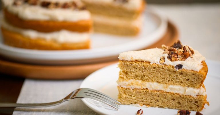 Recipe: Cinnamon Roll Cake With Cream Cheese Frosting