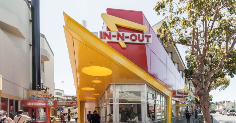SF’s Only In-N-Out Refuses to Enforce the City’s Vaccination Mandate for Indoor Dining