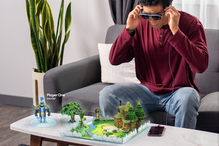 Qualcomm is trying to simplify app creation for AR glasses