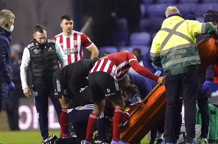 Sheffield United Star John Fleck Collapses on Pitch During Tuesday Match and Rushed to the Hospital – TV Live Feed Cut when Announcer Asks If He’s Had COVID Jab