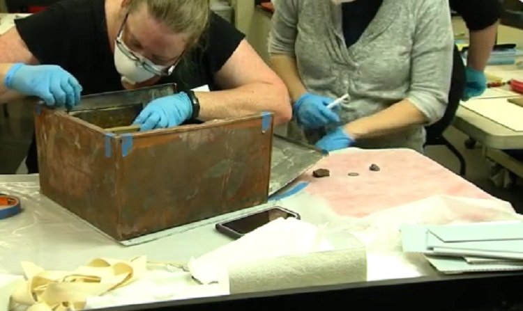 Flag, Books, Money, Ammo Found in Second ‘Time Capsule’ in Robert E. Lee Statue Base