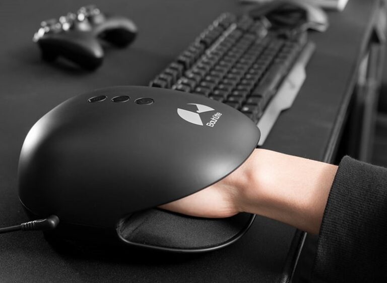 This is a shiatsu hand massager for gamers