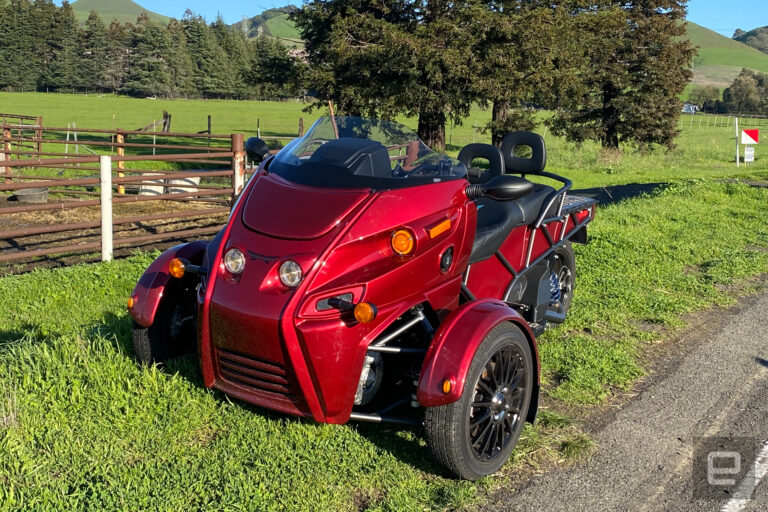 Acrimoto’s three-wheeled roadster EV combines weird with fun