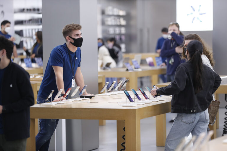 Texas Apple store closes due to COVID-19 outbreak