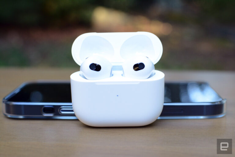 Apple’s third-gen AirPods fall to an all-time low of $140