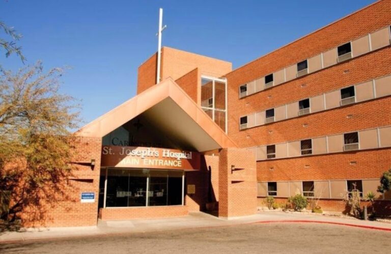 People Are Dying In the Hallways and Waiting Room At St. Joseph’s Hospital in Tucson, AZ Due To Staffing Shortages Caused By COVID Restrictions (AUDIO)