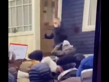 French Protesters Go to Parliament Member’s Home and Hurl Mud and Garbage at His Face (VIDEO)