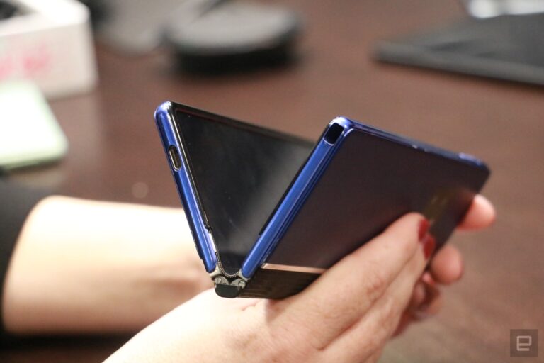 TCL’s latest concept phone folds inwards and outwards
