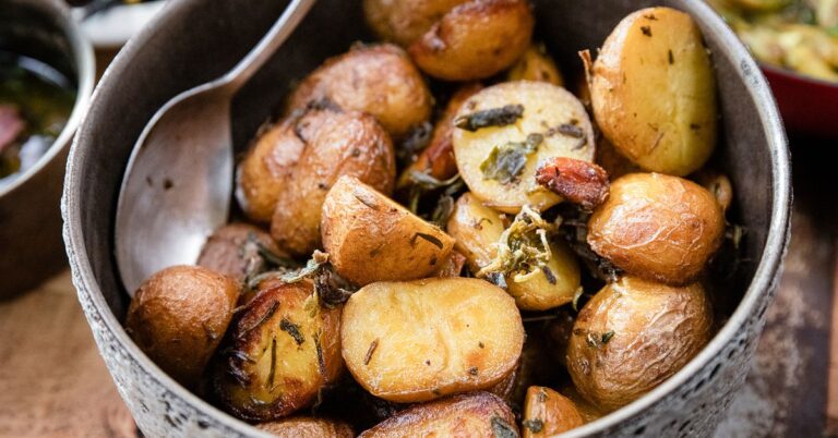 Recipe: Roasted Potatoes With Bagna Cauda