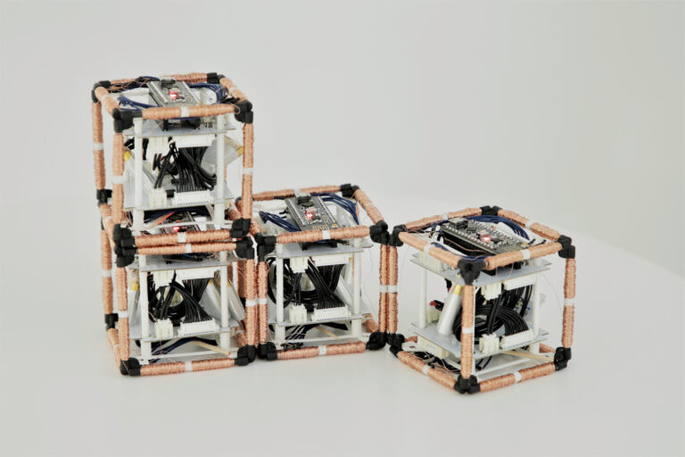 Scientists create cube robots that can shapeshift in space
