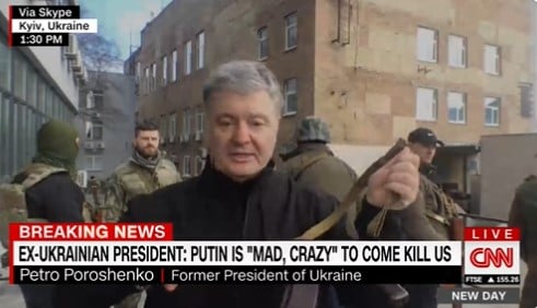 Former Ukrainian President Takes up Kalishnikov Rifle and Joins Civilian Defense Forces in Streets of Kiev (VIDEO)