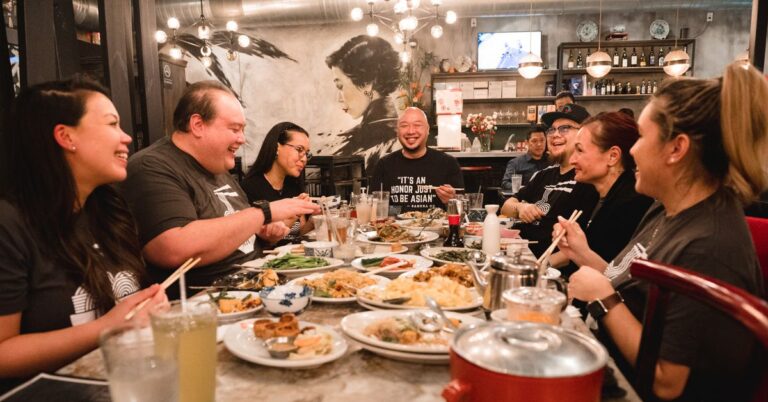 With 20,000 Followers, This Houston Facebook Group Shares All the Best Chinatown Eats / How a Facebook Group With 20,000 Followers Supports Houston’s Chinatown