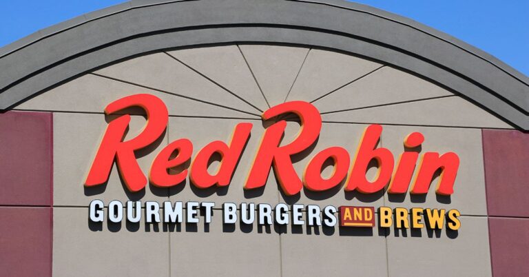 Lawsuit Alleges a Portland-Area Red Robin Employee Put Semen in a Customer’s Salad