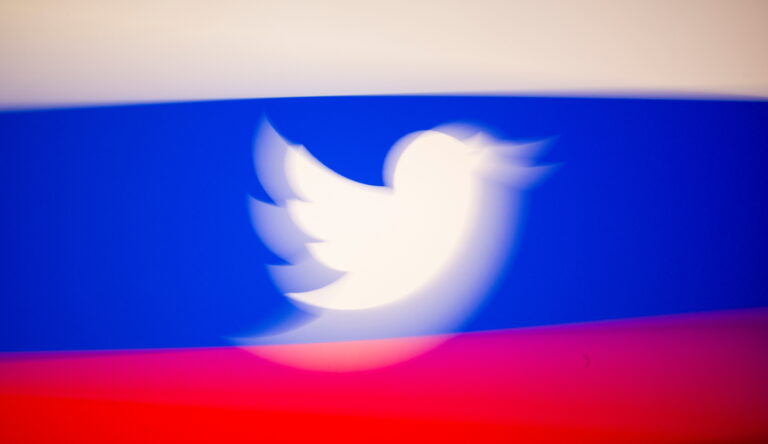 Russia cuts off access to Twitter