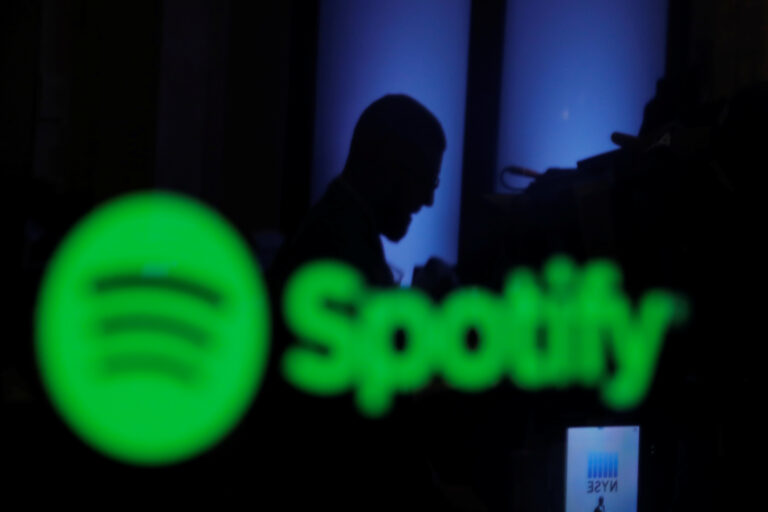 Spotify is testing a new car mode focused on voice commands