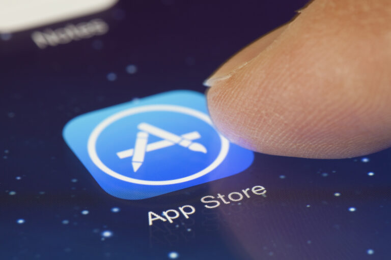 Apple extends update deadline for outdated apps in danger of being deleted