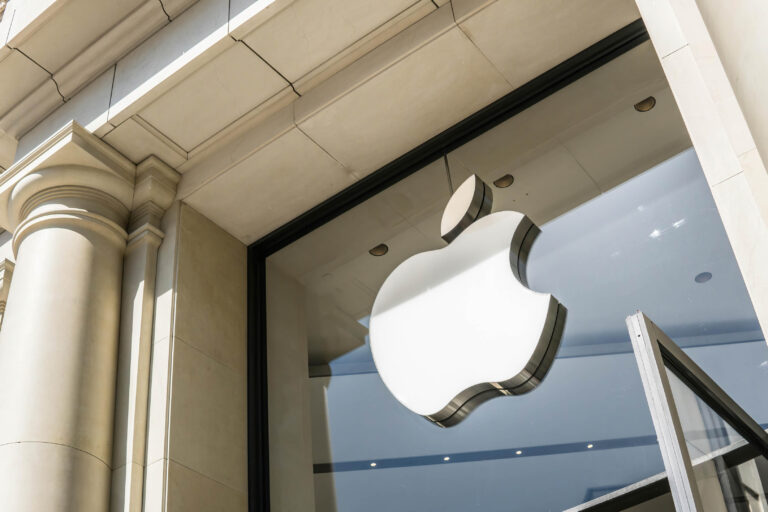 Apple sues chip startup for alleged theft of trade secrets